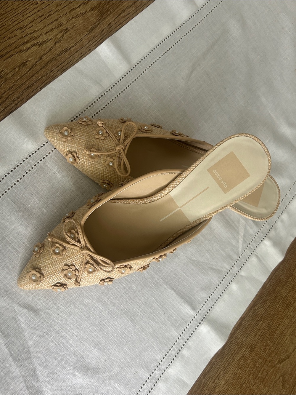 Dolce Vita Beige Floral-Embellished Pointed-Toe Mules, Size 7.5